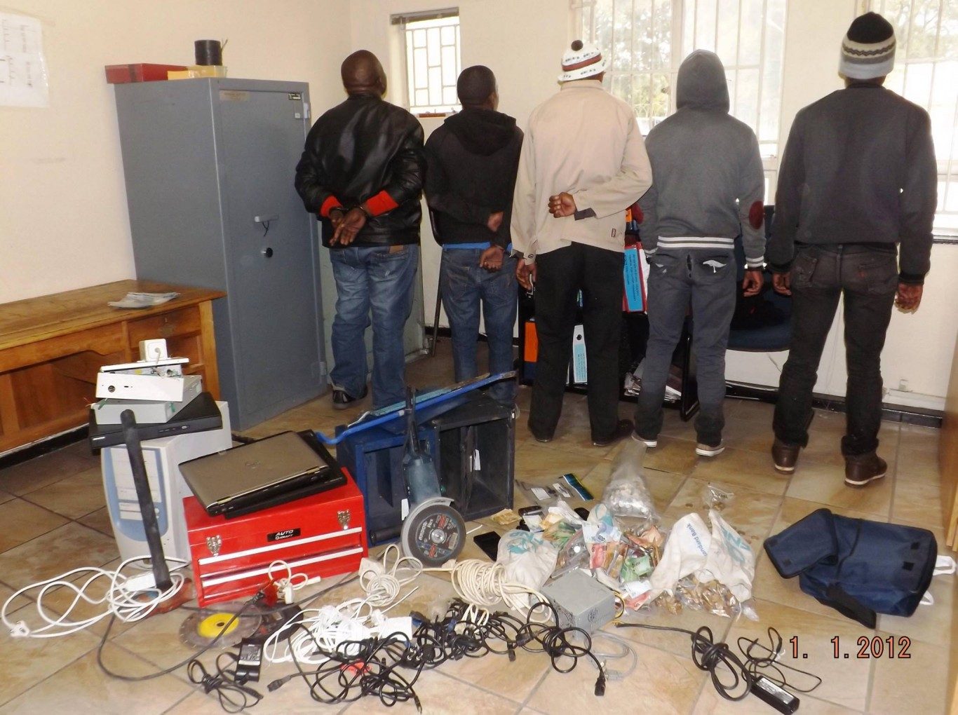 five-robbery-suspects-arrested-in-welkom-and-stolen-goods-recovered